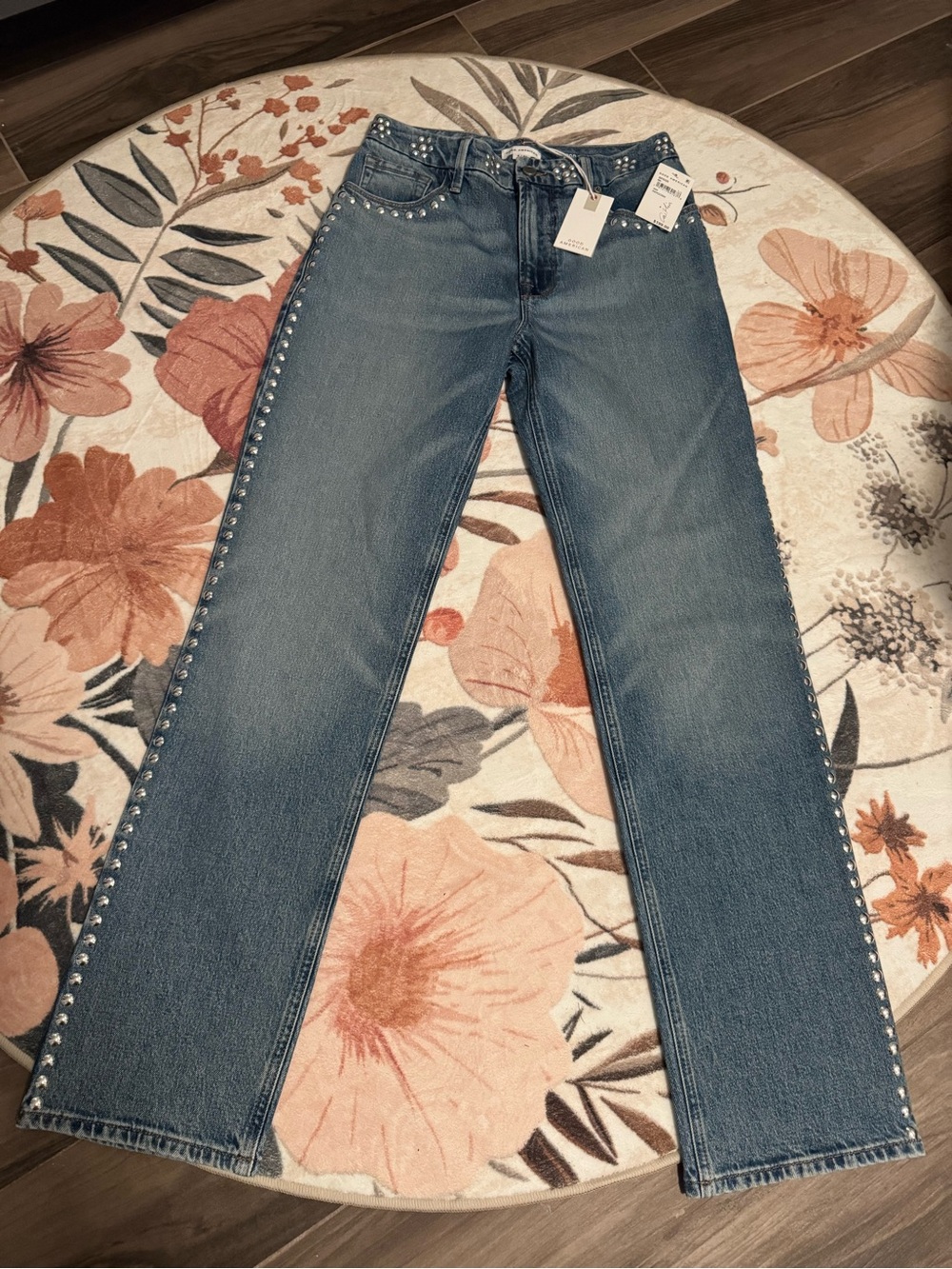 Good American Icon Straight Stud-Trim Straight Leg Women’s Jeans 31” inseam